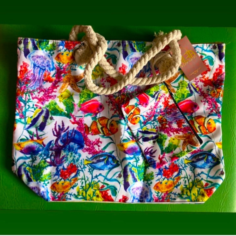 NWT Alfa tote with matching change purse